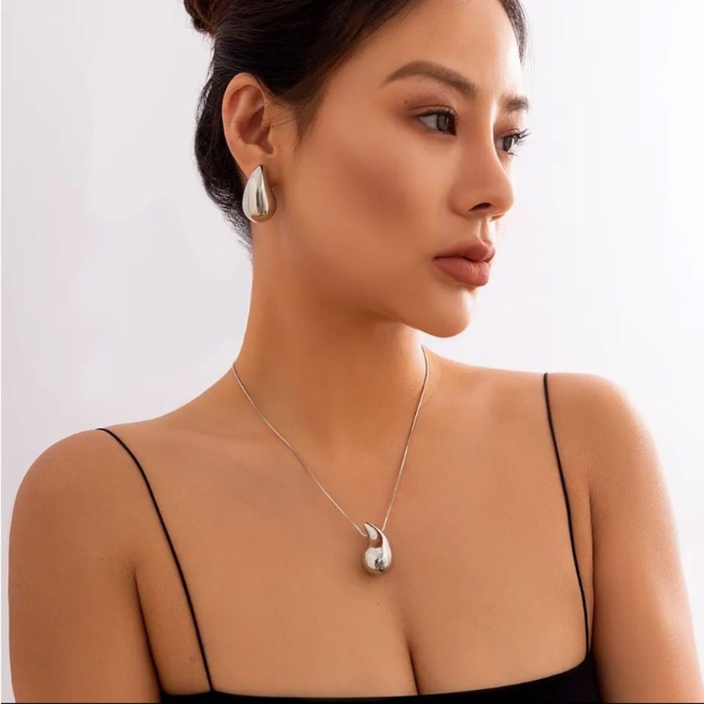 White Gold Filled Large Water Drop Necklace Set